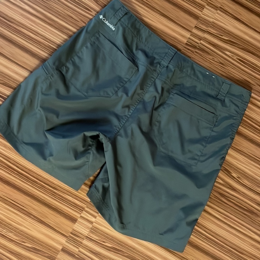 COLUMBIA Omni Shade Protection Hiking Shorts Size 38 - Picture 6 of 11